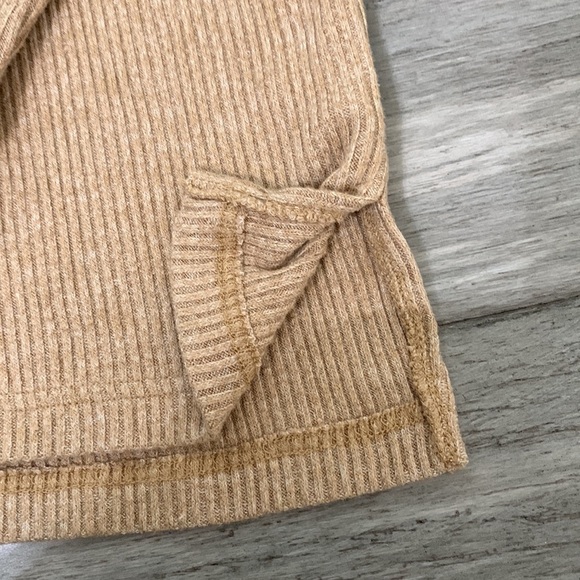 J. Crew Turtleneck Beige Tan Waffle Knit Sweater XS Cozy Minimalist Roll Neck - Picture 9 of 13